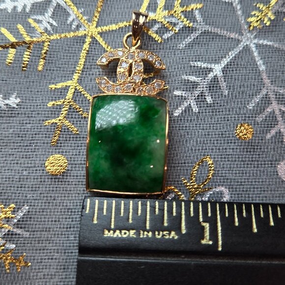 ✨ Luxury Green Jade & Diamond Double C Pendant in 18k Gold ✨ - Picture 10 of 11